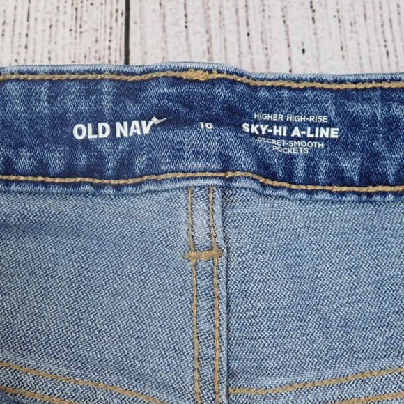 Old Navy Womens Sz 16 Jean Shorts Sky Hi A Line Button Fly High Rise Blue Denim - Picture 9 of 9